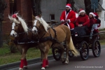 Umzug der Weihnachtsmänner am 24. Dezember 2013 in Horstdorf